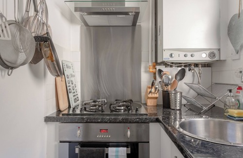 Queenstown Apartment | Charming 1 Bedroom Flat Near Battersea Park!
