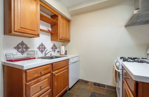 Santa Fe Apartment | Charming 1-bedroom medium term rental apartment in serene Santa Fe w/WiFi, AC,