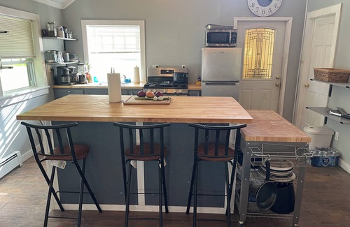 Town of Delaware Cottage | Charming 1-bedroom cottage with WiFi, AC in enchanting Kenoza Lake area.
