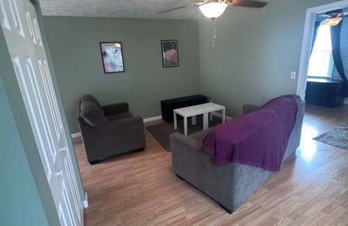 Moundsville Apartment | Charming 1-bedroom apartment in Pleasant Moundsville with WiFi, AC