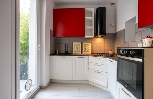 Lierna Villa | Charming 100 sqm detached villa, spread over three levels (accessible by stairs) and accommodating up to 5 people.The property is located in Lierna, on the eastern shore of Lake Como, in a well-served area and a short walk from the splendid Riva Bianca b