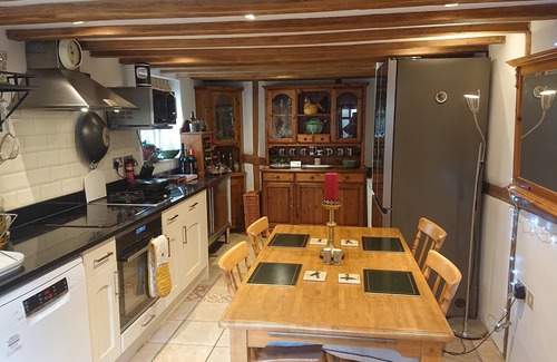Medmenham Cottage | Charming 17th Century 2-Bed Cottage in Medmenham