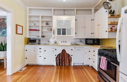 St. Johns House | Charming 1909 St Johns Bungalow