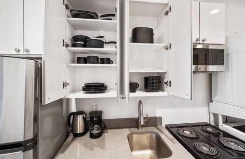 Bowery Apartment | Charming 1BR, w/W/D in unit, by Subway