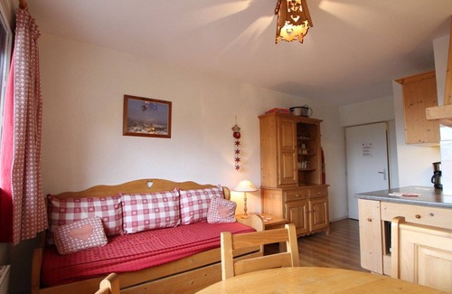 Les Carroz-d'Araches Apartment | Charming 2-Bedroom Apt for 5 Near Pistes and Shops, Great Amenities