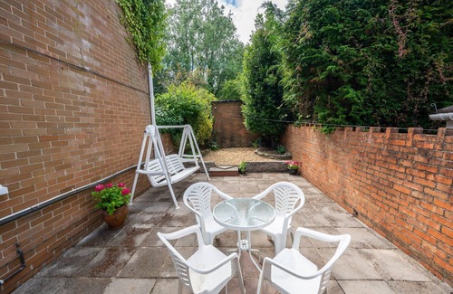 Radyr and Morganstown House | Charming 2-Bed Detached Home in Radyr