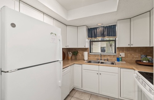 Port Charlotte Condo | Charming 2-bedroom condo in wonderful Port Charlotte with AC, WiFi