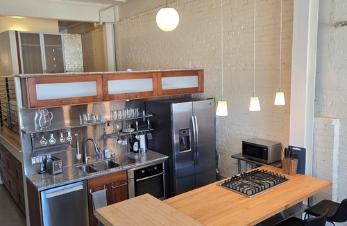 Rio Grande Apartment | Charming 2-bedroom open loft apartment in downtown central Salt Lake City.