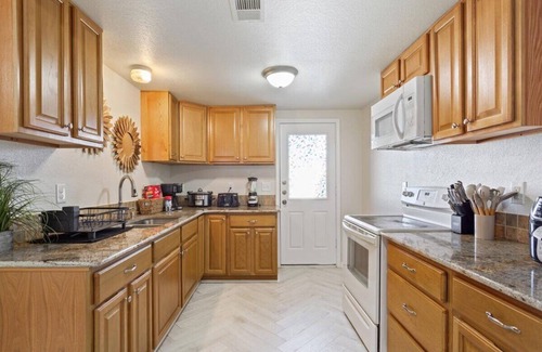 Copperas Cove House | Charming 2-bedroom 1-bath duplex at Joy RV Resort in Copperas Cove, Texas