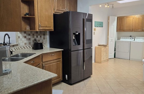 Grand Prairie House | Charming 2-bedroom home, close to 6flags, cowboys stadium, lonestar park
