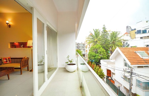 Bengaluru Apartment | Charming 2-bedroom apartment with AC, WiFi in Bengaluru