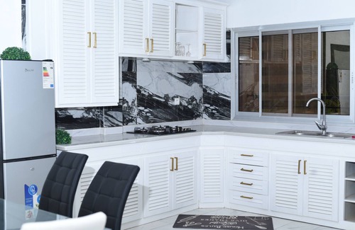 Yaounde Apartment | Charming 2-bedroom apartment in excellent Yaounde with AC, WiFi