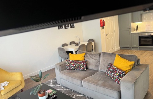 Pontcanna Apartment | Charming 2-bedroom apartment in Cardiff city center, super fast WiFi Netflix
