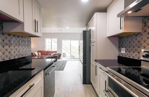 Aurora Apartment | Charming 2-bedroom apartment with AC, WiFi in wonderful Aurora