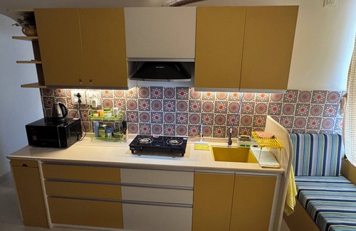Siolim Apartment | Charming 2-bedroom apartment in wonderful Oshal with WiFi, AC