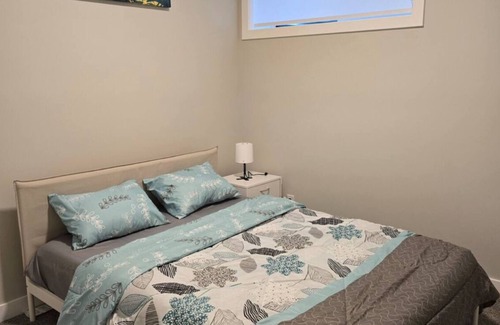 Southwest Calgary House | Charming 2-bedroom basement in Calgary