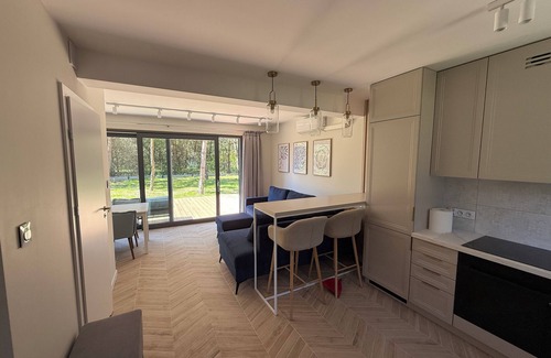 gmina Skape House | Charming 2-bedroom bungalow with AC, WiFi in tranquil Niesulice