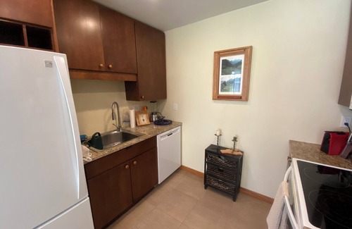 Waitsfield Condo | Charming 2-bedroom condo near Sugarbush and Mad River Glen in Waitsfield