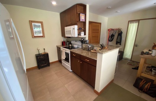 Waitsfield Condo | Charming 2-bedroom condo near Sugarbush and Mad River Glen in Waitsfield