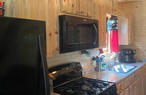 Hayward Cabin | Charming 2-bedroom cabin with WiFi, AC in wonderful Hayward Wisconsin