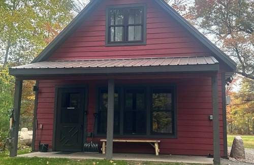 Hayward Cabin | Charming 2-bedroom cabin with WiFi, AC in wonderful Hayward Wisconsin
