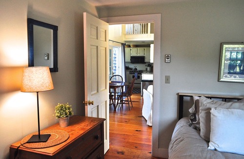 Tom Nevers Cottage | Charming 2 Bedroom Cottage