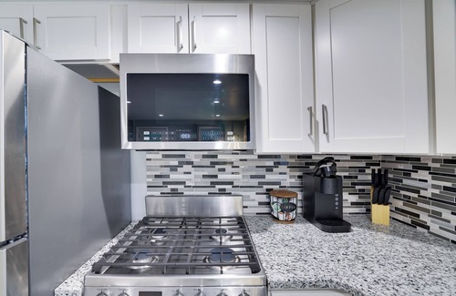 Tobyhanna Cottage | Charming 2-bedroom cottage in tranquil Tobyhanna with WiFi