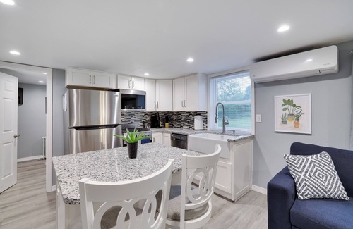 Tobyhanna Cottage | Charming 2-bedroom cottage in tranquil Tobyhanna with WiFi