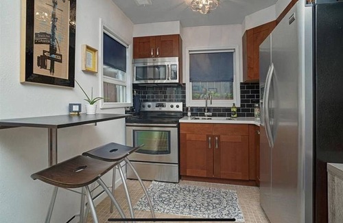 Poncey-Highland Cottage | Charming 2-bedroom cottage near Atlanta Beltline and Ponce City Market