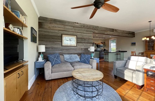 Stamford Cottage | Charming 2-bedroom Country Cottage in the Catskill Mountains