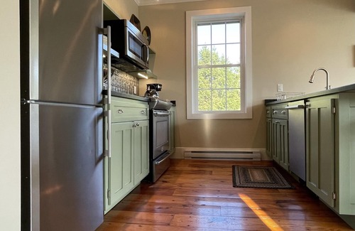 Stamford Cottage | Charming 2-bedroom Country Cottage in the Catskill Mountains