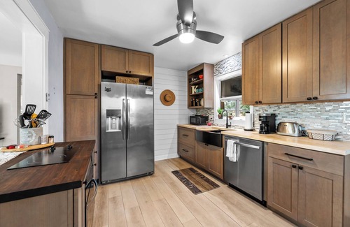 Gulfport House | Charming 2-bedroom Gulfport Bungalow