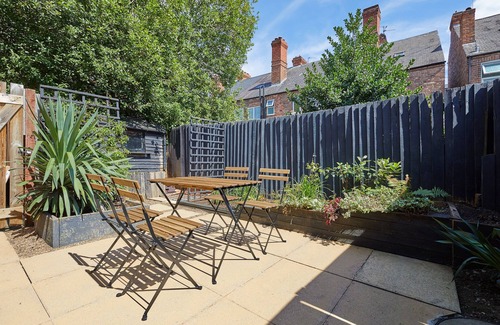 Nottingham House | Charming 2 bedroom house near Nottingham City - FREE Parking