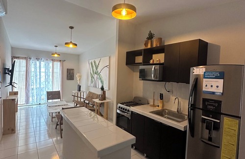 Puerto Barillas House | Charming 2-bedroom house with WiFi, AC in San Miguel