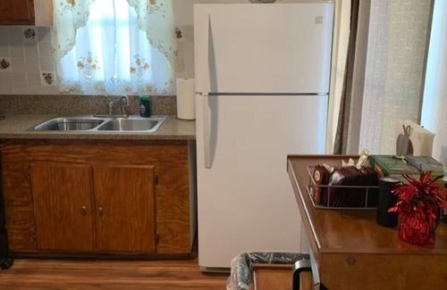 El Centro House | Charming 2-bedroom house with WiFi, AC in adorable El Centro.