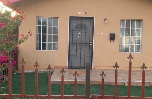 El Centro House | Charming 2-bedroom house with WiFi, AC in adorable El Centro.