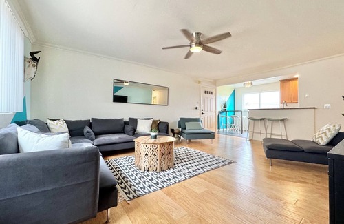 Crown Point Apartment | Charming 2-bedroom house in San Diego with All Amenities & fully furnished
