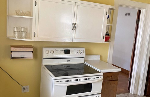 Fairbury House | Charming 2-bedroom house with WiFi, AC in fabulous Fairbury