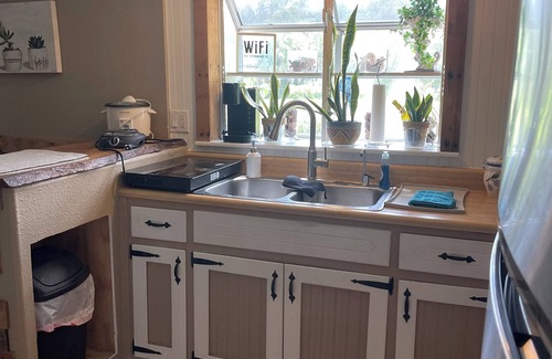 Hernando House | Charming 2-bedroom house in peaceful Hernando with AC
