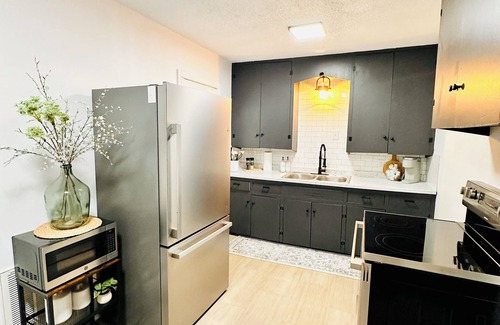 Ardmore House | Charming 2-bedroom house in Ardmore with AC, WiFi. Enjoy your stay