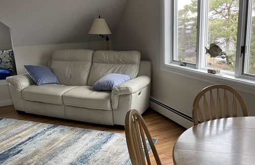 Newbury House | Charming 2-bedroom house with spectacular sunsets on beautiful Plum Island