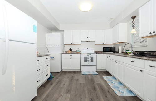 North Camellia Acres House | Charming 2-bedroom house with WiFi, AC in pleasant Norfolk - Close to beach