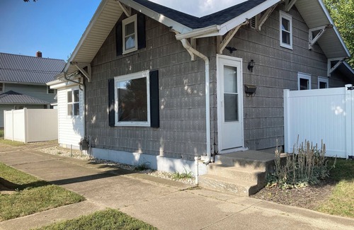 Peru House | Charming 2-bedroom house in lovely Peru with AC