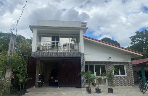 Indang House | Charming 2 bedroom house near Resorts