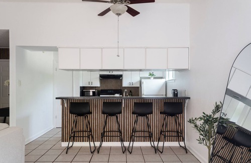 Mueller House | Charming 2-bedroom house with AC and WiFi in Austin