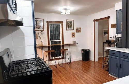 Kokomo House | Charming 2-bedroom house in Kokomo w/WiFi, AC, Hot tub