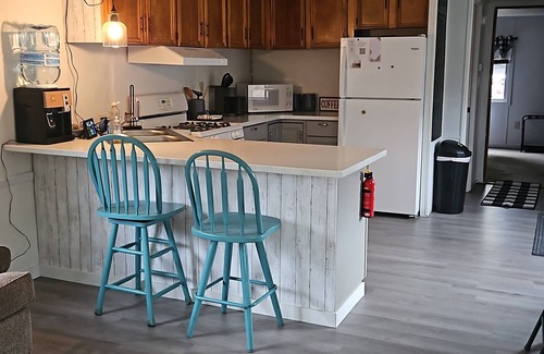 St. Johnsville House | Charming 2-bedroom mobile home with WiFi & Window AC in Fort Plain
