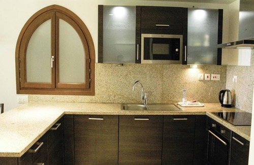 Salalah Apartment | Charming 2-Bedroom Marina Getaway