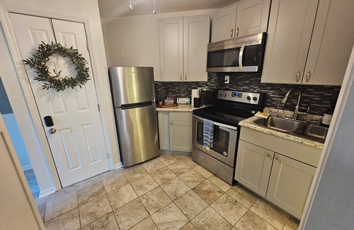 Madison House | Charming 2 bedroom retreat!