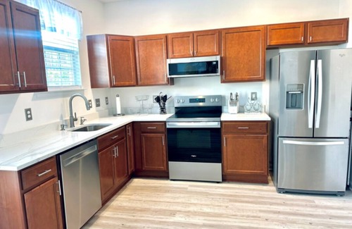 Ashburn House | Charming 2-bedroom townhome in nice Ashburn